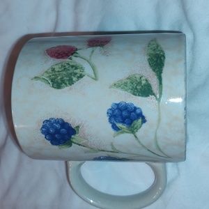Berry Valley Fairfield Stoneware Coffee Mug Cup Holds 10 Oz Discontinued
